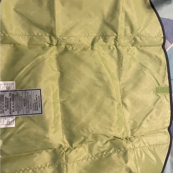 J.J. Cole Satchel Diaper Bag with matching Changing Pad - Picture 4 of 4